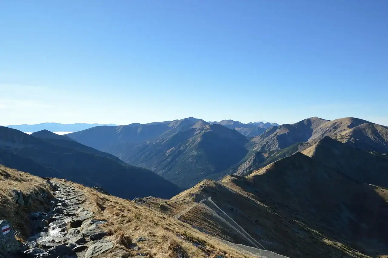 Grzbiet Roháčów — widok na zachodnie Tatry